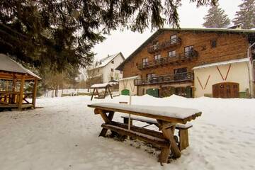 Фотографии Шале Charming Chalet Timisul de Sus г. Тимису-де-Сус (Румыния) №4 Фото Шале Charming Chalet Timisul de Sus г. Тимису-де-Сус 4